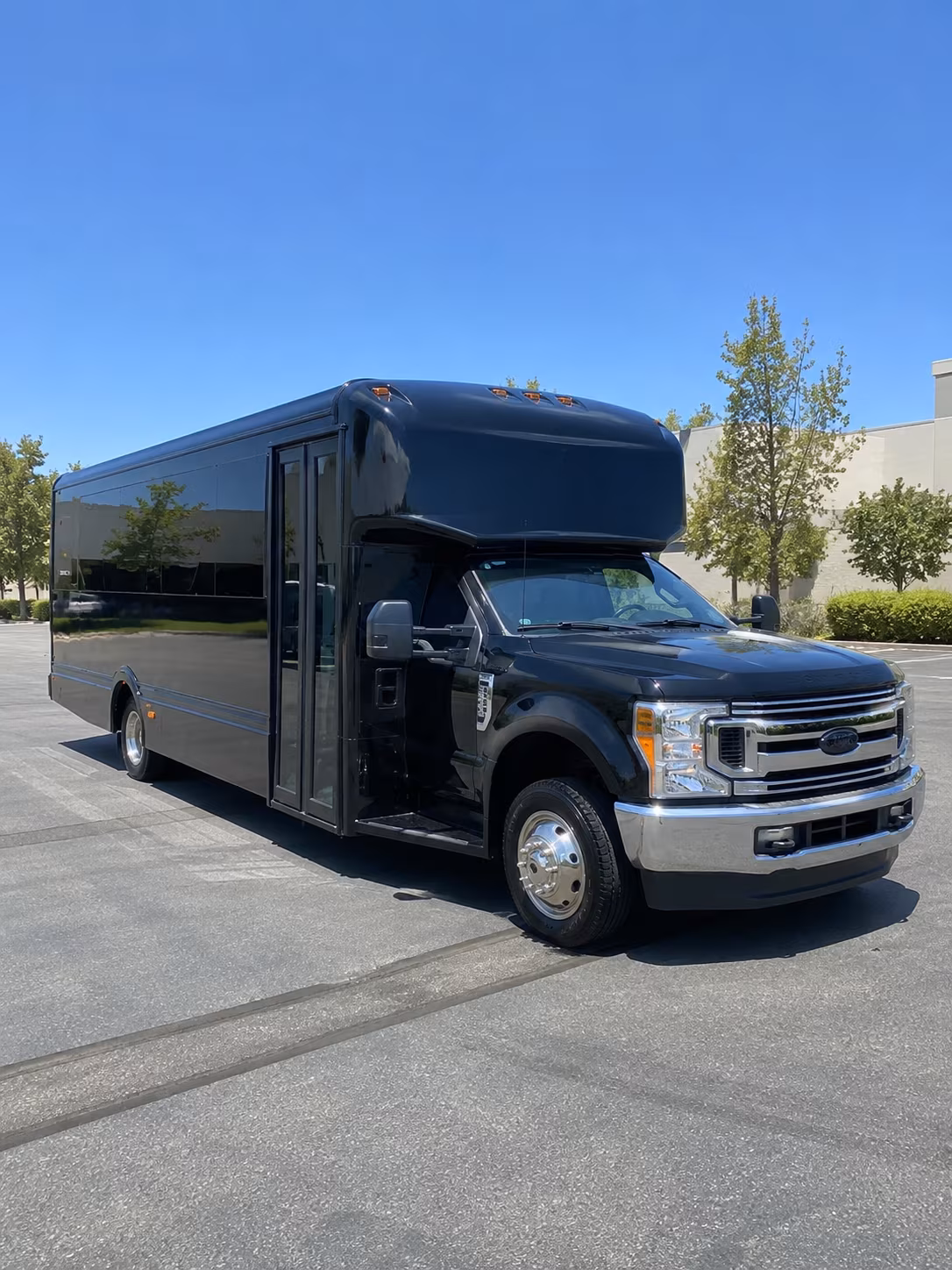 Oakland Birthday, Sweet 16, & Quinceañera Party Bus Rentals