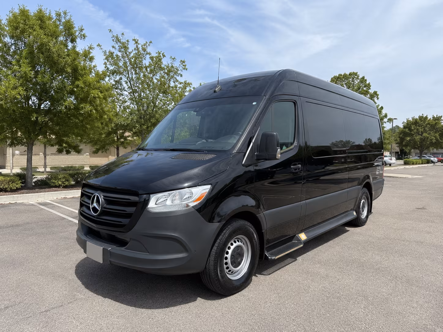 San Francisco Airport Shuttle & Transportation party bus exterior