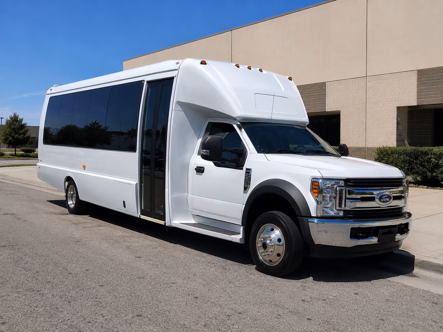 San Francisco Airport Shuttle & Transportation party bus exterior