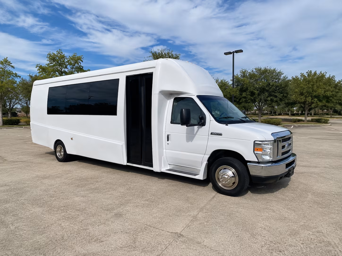 San Francisco Birthday, Sweet 16, & Quinceañera Transportation party bus exterior