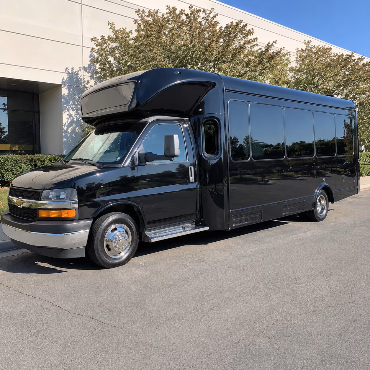San Francisco Birthday, Sweet 16, & Quinceañera Transportation party bus exterior