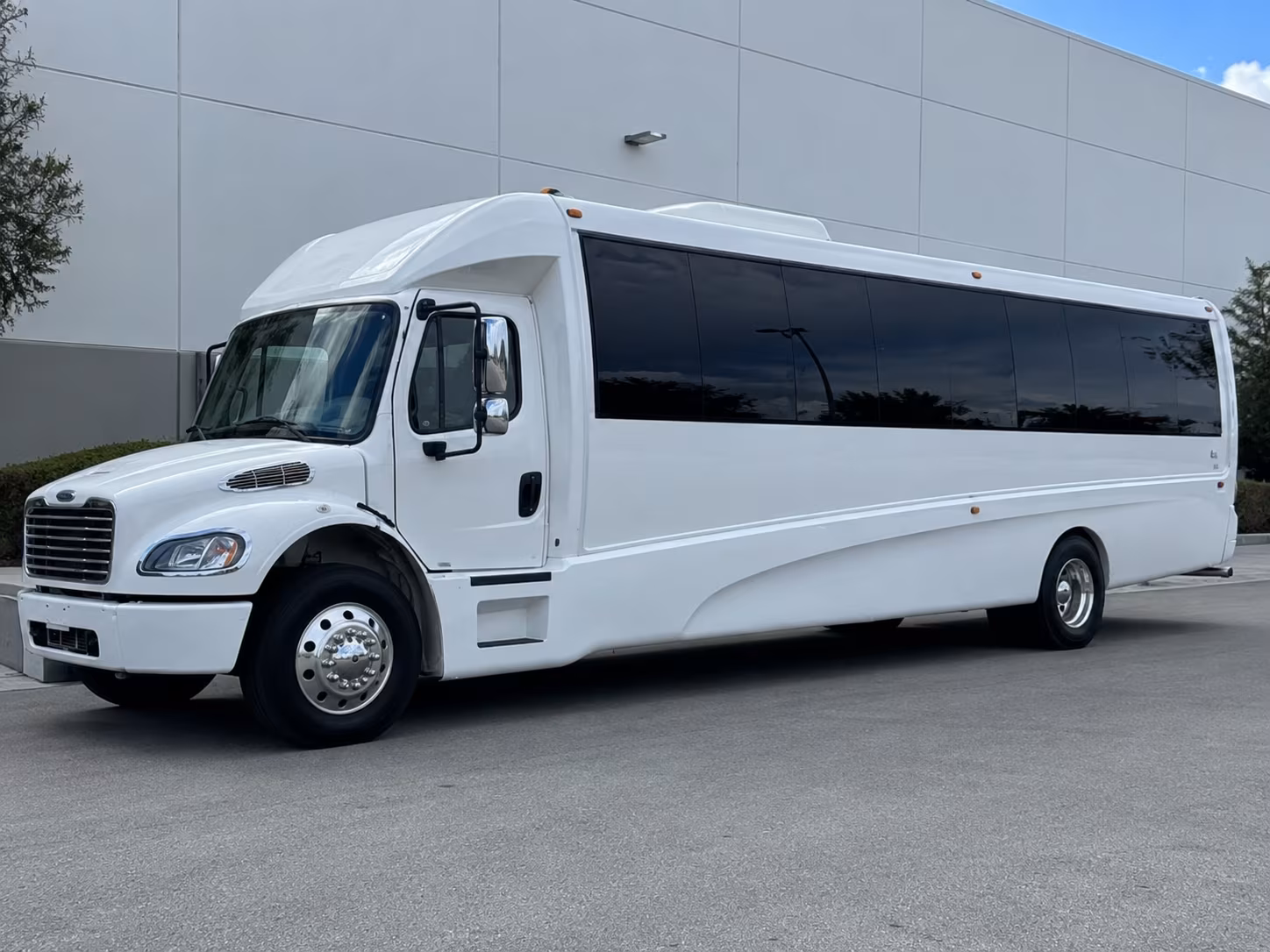 San Francisco Concert & Music Festival Transportation party bus exterior