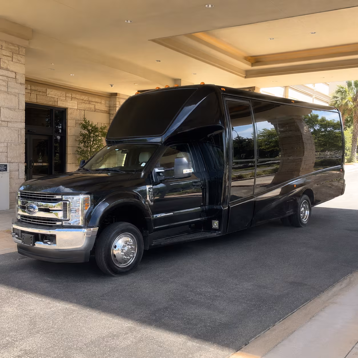 San Francisco Winery Tour & Pub Crawl Transportation party bus exterior