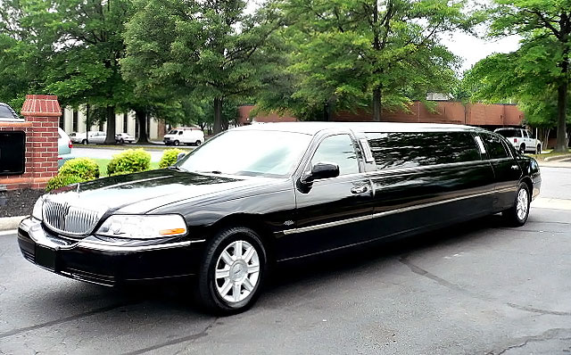 8 Passenger Limo